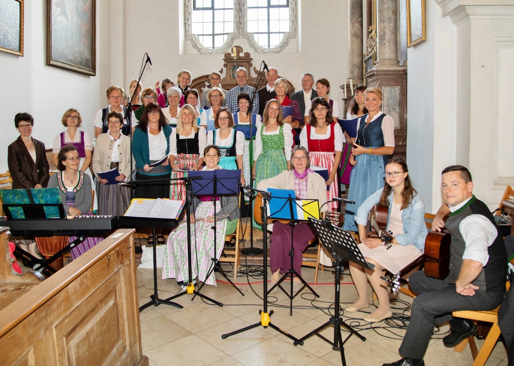 Der Singkreis Fidelis bei einem Firmgottesdienst in der Basilika Foto: Angela und Lutz Stoess Fotographie, Murnau